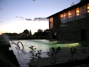 Bazén v ubytování Hotel Rural y SPA Kinedomus Bienestar nebo v jeho okolí