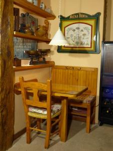 Hotel rural reina Berta的厨房或小厨房