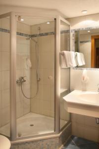 Phòng tắm tại Hotel Adler Bärental