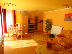 Kuchyňa alebo kuchynka v ubytovaní Balaton Beach Apartman