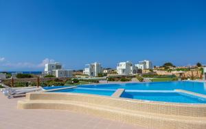 Bazén v ubytovaní Sun and Moon Villas alebo v jeho blízkosti