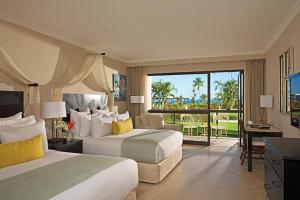 Uma área de estar em Dreams Playa Bonita All Inclusive
