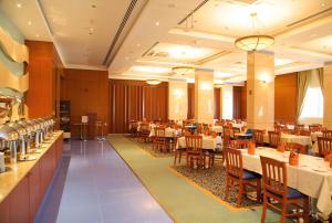 Restaurace v ubytování Lavender Hotel Sharjah