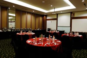 Majoituspaikan The New Atrium Hotel Yogyakarta ravintola tai vastaava paikka