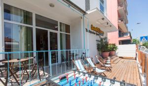 Balkón nebo terasa v ubytování Sunflower Beach Backpacker Hostel & Bar