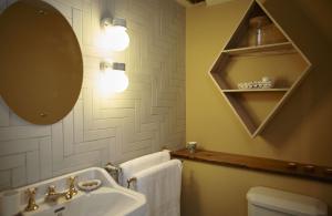 Gallery image of The Crown in Woodstock