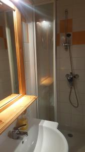 Et badeværelse på Apartment in Les Chalets du Galibier 1
