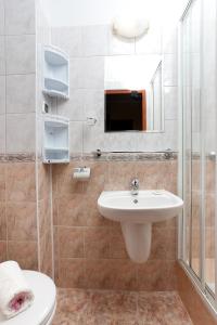 Łazienka w obiekcie JANTAR-SPA Kompleks Wypoczynkowo-Rehabilitacyjny