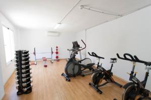 Posilňovňa alebo fitness centrum v ubytovaní Alcudia Beach Apartments