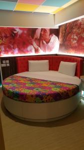 Whole Sunshine International Guest House 객실 침대