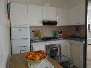 A kitchen or kitchenette at Salvia