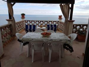 A general sea view or a sea view taken from the holiday home