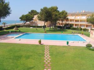 Bazén v ubytovaní Guardamar playa alebo v jeho blízkosti
