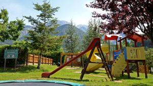 Ο χώρος παιχνιδιού για παιδιά στο Camping Cadí Vacances & Spa