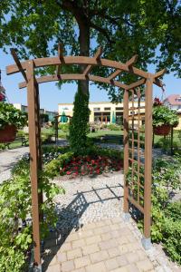 Ogród w obiekcie JANTAR-SPA Kompleks Wypoczynkowo-Rehabilitacyjny