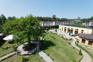 Ogród w obiekcie JANTAR-SPA Kompleks Wypoczynkowo-Rehabilitacyjny