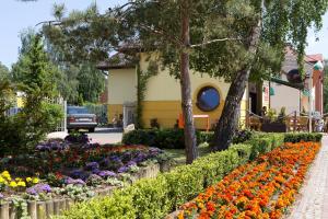 Ogród w obiekcie JANTAR-SPA Kompleks Wypoczynkowo-Rehabilitacyjny