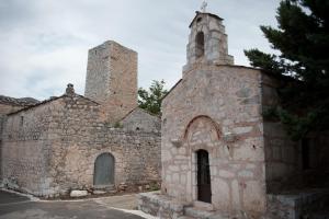 Fotografie z fotogalerie ubytování Arapakis Historic Castle v destinaci Pirgos Dhirou