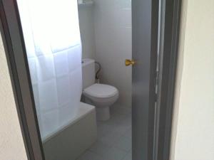 Ένα μπάνιο στο Apartaments Estudis Els Molins