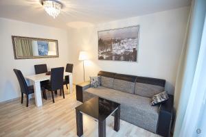 Posedenie v ubytovaní APARTAMENT IZABEL
