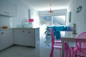 Gallery image of Seafront Luxury residence with amazing view in Vasiliki +19 photos