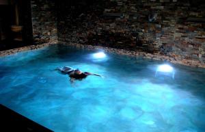Bazén v ubytování Hotel Rural y SPA Kinedomus Bienestar nebo v jeho okolí