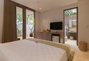 Gallery image of Svarga Resort Lombok in Senggigi 