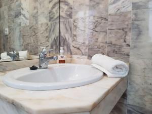 A bathroom at BeHouse Avenida