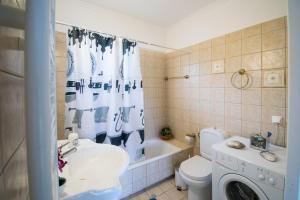 Kúpeľňa v ubytovaní BETTY'S AIR+PORT SEA APARTMENT + 37 fotografií