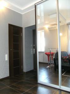 哈尔科夫Modern luxury studio in the center of Kharkiv at Konstitutsii Square的相册照片