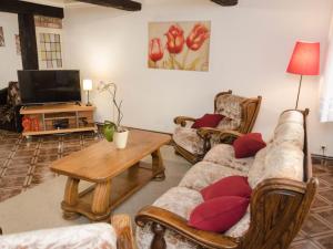 Televisyen dan/atau pusat hiburan di Pet-Friendly Home w Garden