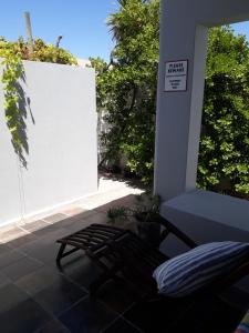 Zahrada ubytování Lighthouse Cottage stone's throw from the beach