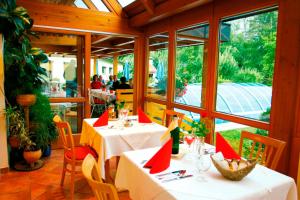 Restoranas ar kita vieta pavalgyti apgyvendinimo įstaigoje Hotel Restaurant Thadeushof