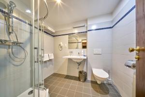 Koupelna v ubytování Hotel Adam Trutnov