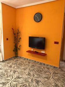 TV a/nebo společenská místnost v ubytování Apatament La Loma