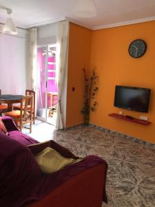 TV a/nebo společenská místnost v ubytování Apatament La Loma
