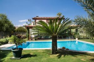 The swimming pool at or close to Villa Mertcan by Important Group Travel BD439