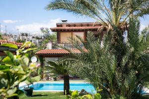 The swimming pool at or close to Villa Mertcan by Important Group Travel BD439