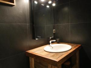 Ένα μπάνιο στο Chalet 1692 +20 φωτογραφίες