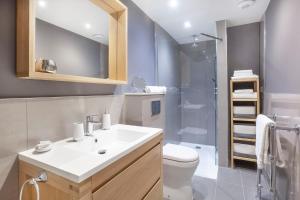 Bilik mandi di Fossgate Bridge Apartments York +19 gambar