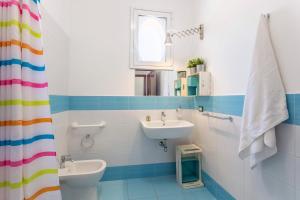 Ένα μπάνιο στο Appartamenti Karma vacanze +10 φωτογραφίες