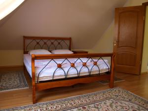 Postel nebo postele na pokoji v ubytování Recreation Complex Sunny Resort + 45 fotografií