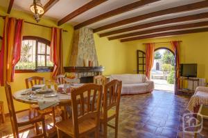 Planimetria di Villa Orenetes 14 by Abahana Villas