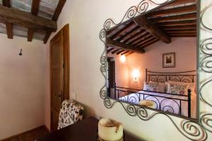 Galeriebild der Unterkunft Holiday villa with pool, Mulino del Pita in Barga