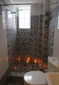 Ένα μπάνιο στο Anemi Apartments