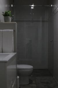 Koupelna v ubytování Meia Laranja