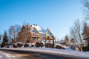 Haut-Bois by Rendez-Vous Mont-Tremblant during the winter