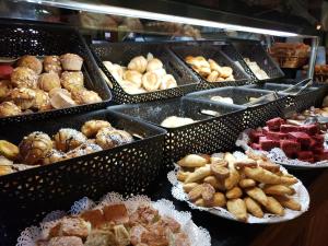 Makanan di atau berdekatan hotel