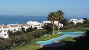 an aerial view of a resort with a swimming pool at Departamento Puerto Velero in Puerto Velero