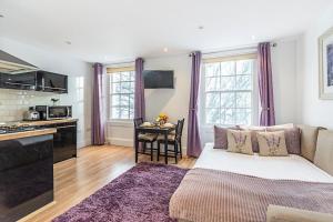 Kuchyň nebo kuchyňský kout v ubytování Knightsbridge Dream Apartment
